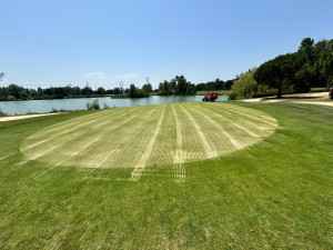 Photo de galerie - Scarification et sablage d’un Green