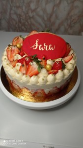 Photo réalisation - Gateau d'anniversaire - cake art - Lola - Tigery : Fraisier