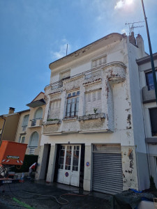 Photo de galerie - Avant peinture de la façade.