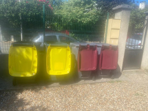 Photo de galerie - Nettoyage des copropriétés et sorties/rentrées des poubelles