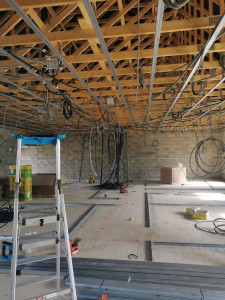 Photo de galerie - Ferraillage plafond et passage des gaines électriques. 