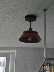 Photo de galerie - Installation luminaire avec perçage au plafond 