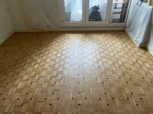 Photo de galerie - Ponçage et vitrification d'un ancien parquet 