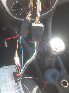 Photo de galerie - Changement auto radio sur une 206