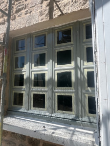 Photo de galerie - Rénovation / peinture des fenêtres en bois