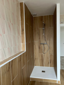 Photo de galerie - Pose bac à douche et carrelage 