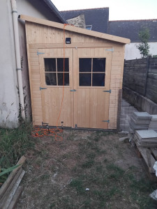 Photo de galerie - Installation cabanon de jardin
