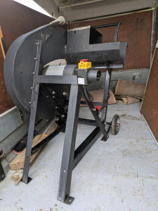 Photo de galerie - Scie a louer