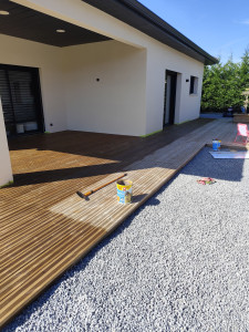 Photo de galerie - Lasure terrasse bois