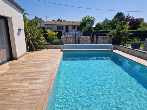 Photo de galerie - Terrasse autour de piscine 