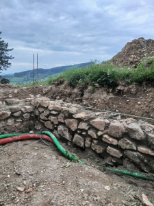 Photo de galerie - Restauration d'un muret en pierres 