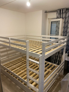 Photo de galerie - Lit 140 double étage plus un 3eme petit lit coffre 