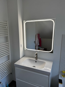 Photo de galerie - Pose miroir salle de bain 