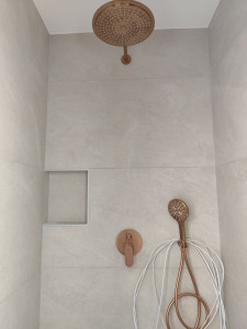 Photo de galerie - Installation d'une douche encastrée 