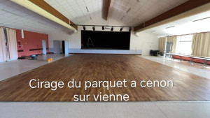 Photo de galerie - Ponçage et cirage d’un parquet en chêne massif, pour lui redonner son éclat et sa finition.