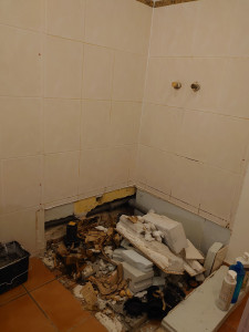 Photo de galerie - Dépose ancien bac à douche