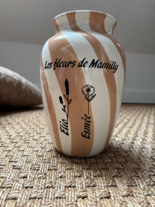 Photo de galerie - Vase personnalisé pour la fête des mamies 