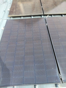 Photo de galerie - Nettoyage des panneaux solaires 