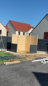 Photo de galerie - Création d’une dalle, et pose d’un chalet.