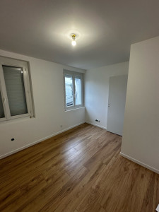 Photo de galerie - Enduit peinture plinthes 