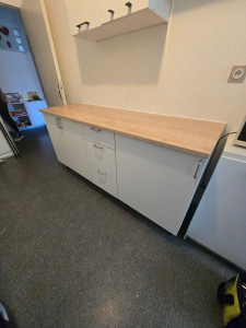 Photo de galerie - Pose element de cuisine 