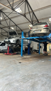 Photo de galerie - Le garage où je reçois les gros chantier 