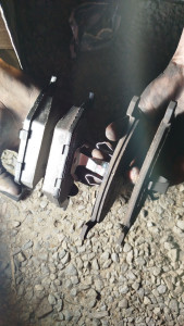 Photo de galerie - Remplacement plaquettes de freins 