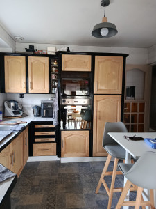 Photo de galerie - Ponçage a blanc élément en chêne,. peinture encadrement.
cuisine en chêne 