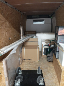 Photo de galerie - Livraison de meubles de cuisine.