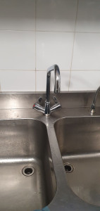 Photo de galerie - Remplacement d'un mitigeur professionnel 