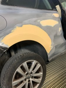 Photo de galerie -  remise en forme élément de carrosserie 