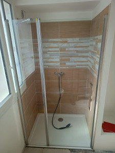 Photo de galerie - Création d'une douche en remplacement de baignoire 