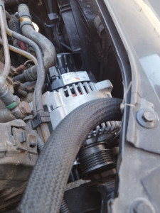 Photo de galerie - Remplacement alternateur + kit courroie accessoire Renault clio 2