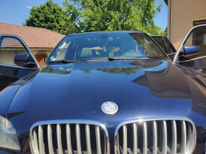 Photo de galerie - Spécialité + pare-brise +toit ouvrant + lève-vitre + accessoires de votre 