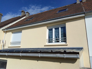 Photo de galerie - Changement toiture bac acier, remplacement gouttières. Solin étanche.