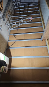 Photo de galerie - Rail, montent, laine, placo