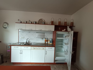 Photo de galerie - Meubles de cuisine et réfrigérateur nettoyés