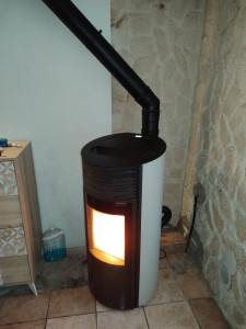 Photo de galerie - Raminage/entretien poêle à granulés