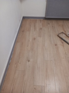 Photo de galerie - Pose parquet flottant 
