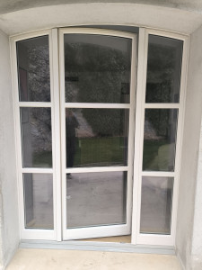 Photo de galerie - Rafraîchissement de portes-fenêtres 