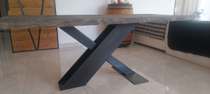 Photo de galerie - Pied de table 