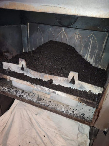 Photo de galerie - Nettoyage des conduie cheminée et évacuation des cendres 