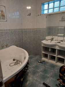 Photo de galerie - Salle de bain avant
