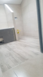 Photo de galerie - Création salle de bain carrelage 20x120 30x60