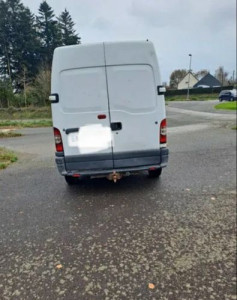 Photo de galerie - Camionnette l2h2 disponible pour du transport livraison 