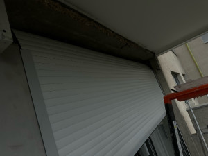 Photo de galerie - Pose volet roulant A1