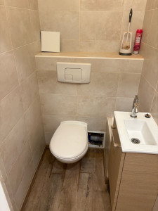 Photo de galerie -  fuite sur écoulement des toilette suspendue création d’une trappe de visite  et réparation sans tout casser client satisfait