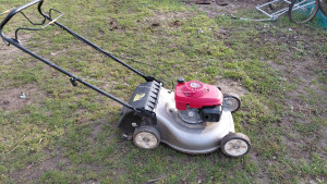 Photo de galerie - Révision tondeuse 