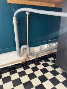 Photo de galerie - Créer branchement, alimentation, eau, froide, machine à laver et réparation, une fuite