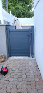 Photo de galerie - Monterais portillon de jardin 